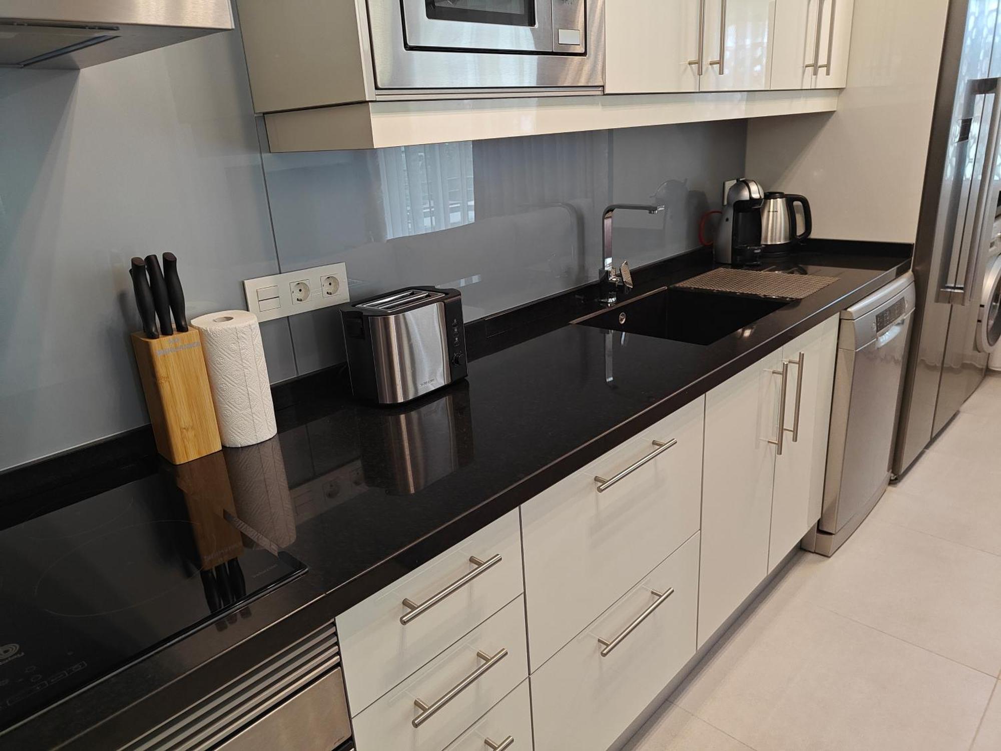Sun Apartment - 3 Bedrooms, Priv Parking, Pool, Ac, Tv Channels, Fibre Net 洛斯克里斯蒂亚诺斯 外观 照片