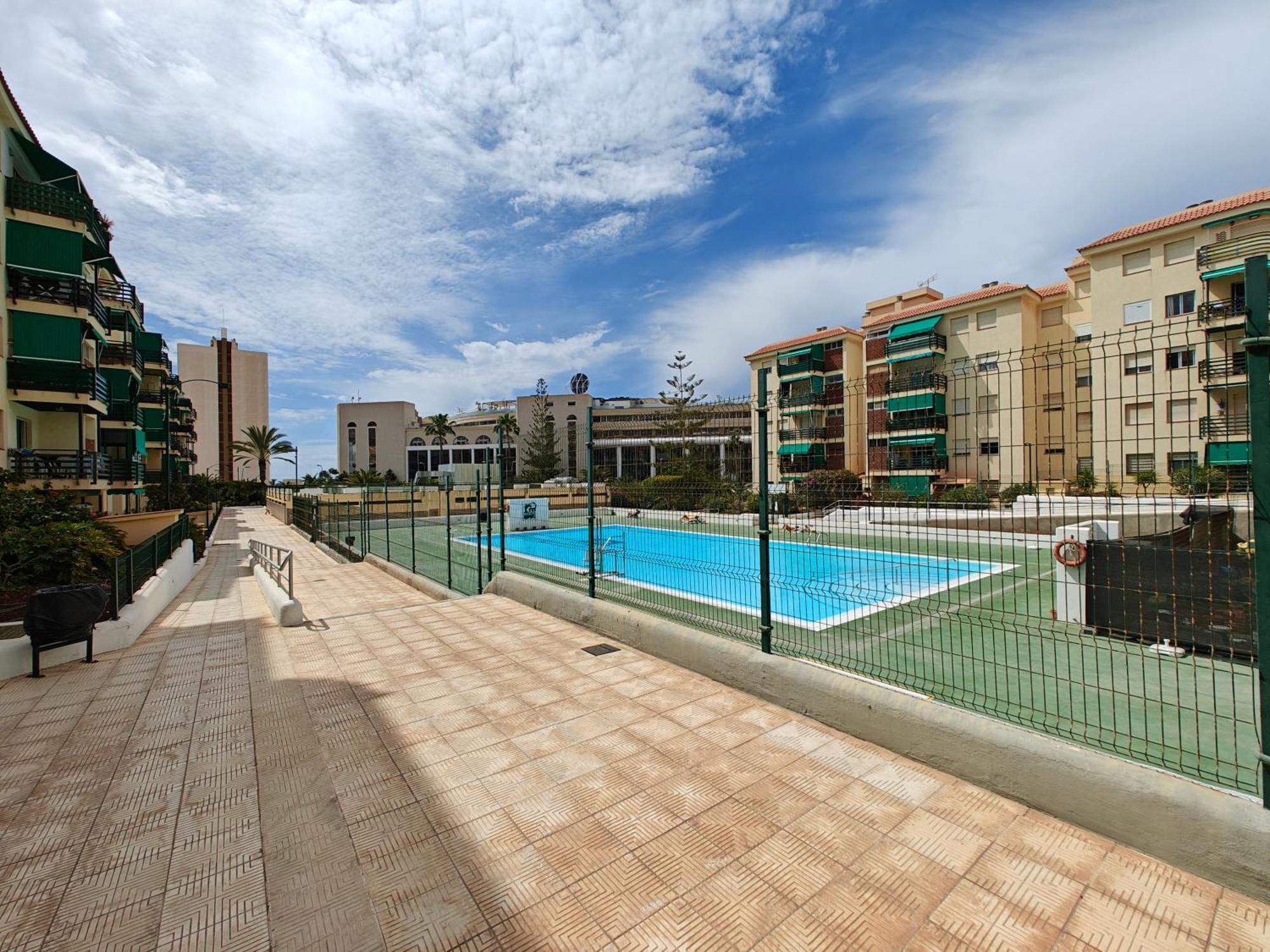 Sun Apartment - 3 Bedrooms, Priv Parking, Pool, Ac, Tv Channels, Fibre Net 洛斯克里斯蒂亚诺斯 外观 照片