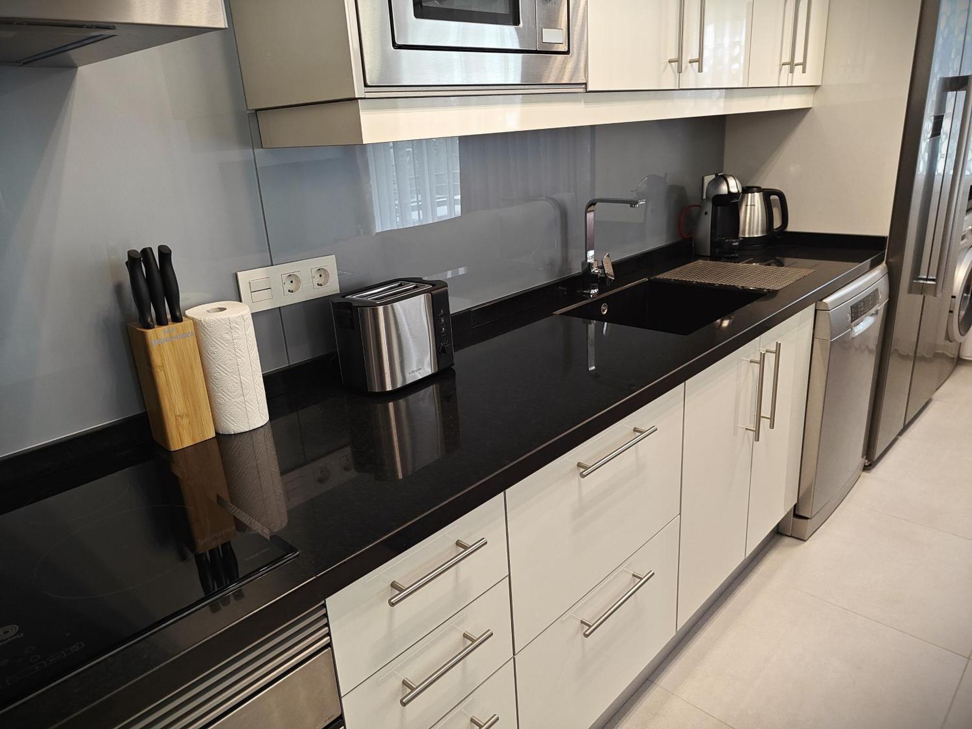 Sun Apartment - 3 Bedrooms, Priv Parking, Pool, Ac, Tv Channels, Fibre Net 洛斯克里斯蒂亚诺斯 外观 照片