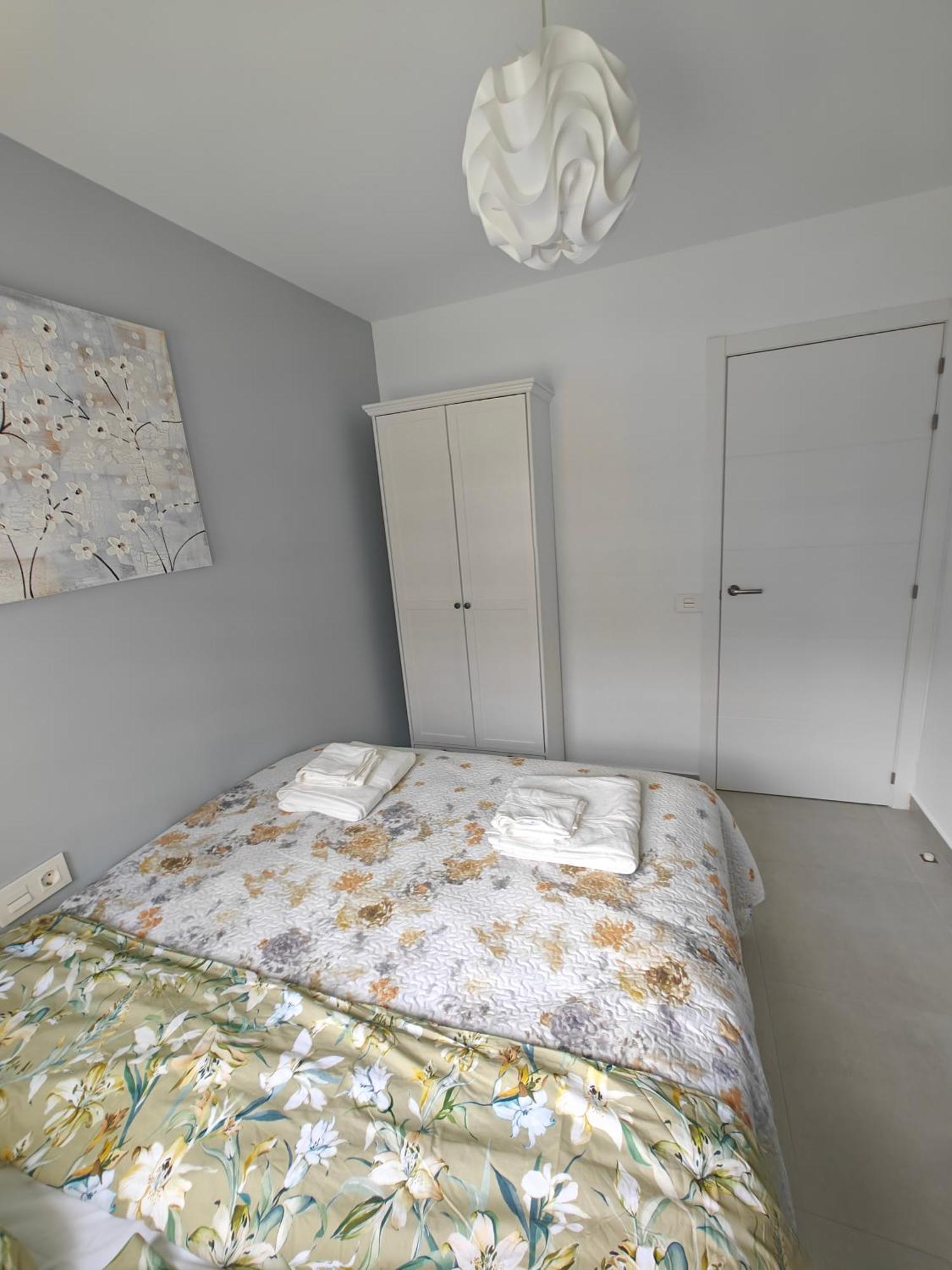 Sun Apartment - 3 Bedrooms, Priv Parking, Pool, Ac, Tv Channels, Fibre Net 洛斯克里斯蒂亚诺斯 外观 照片