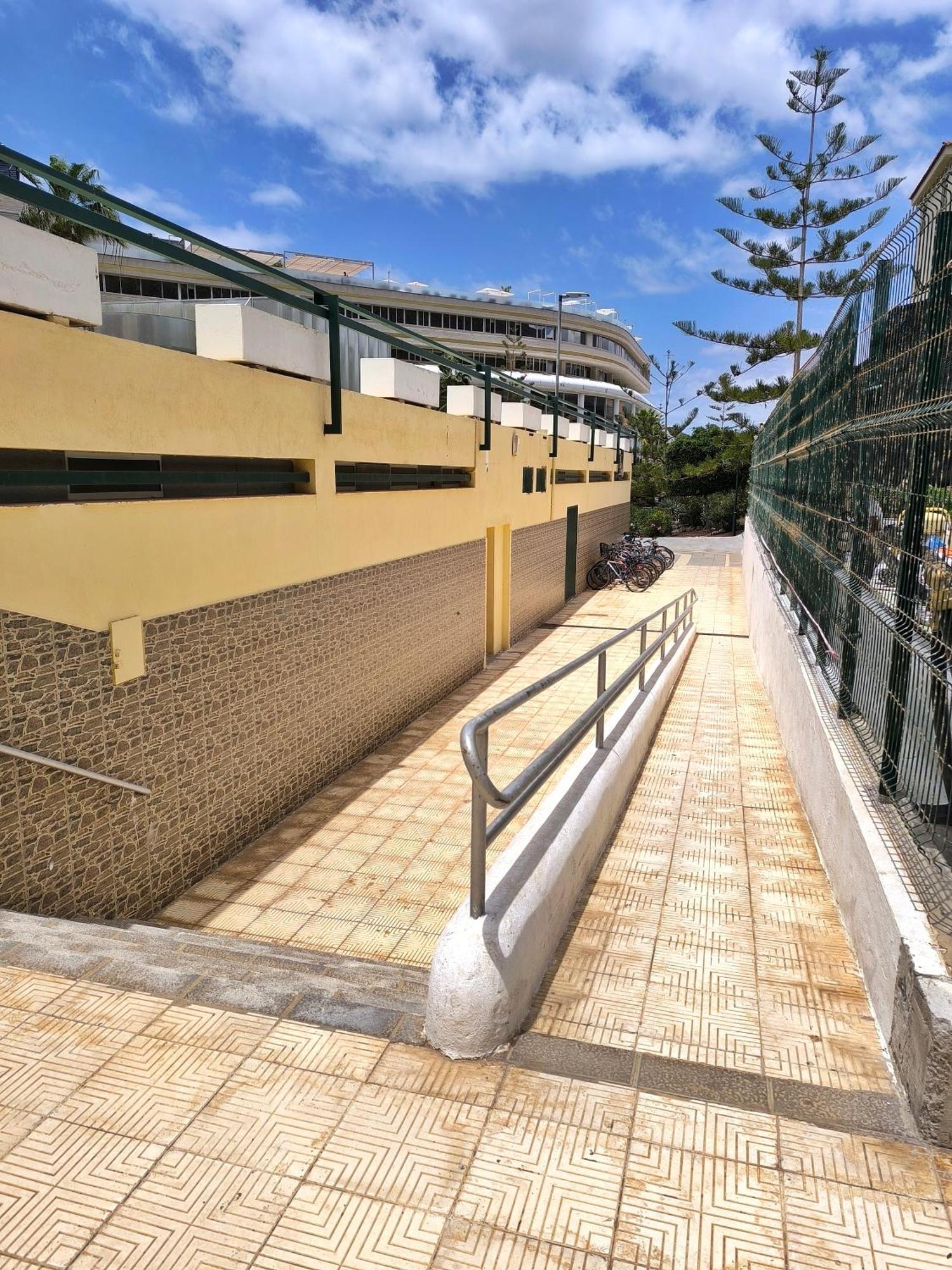 Sun Apartment - 3 Bedrooms, Priv Parking, Pool, Ac, Tv Channels, Fibre Net 洛斯克里斯蒂亚诺斯 外观 照片